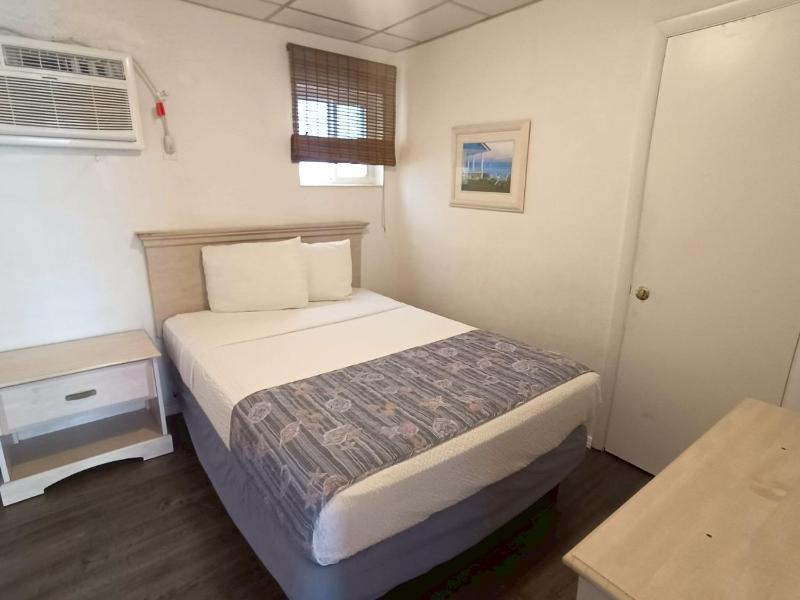 Standard Double Room image 2