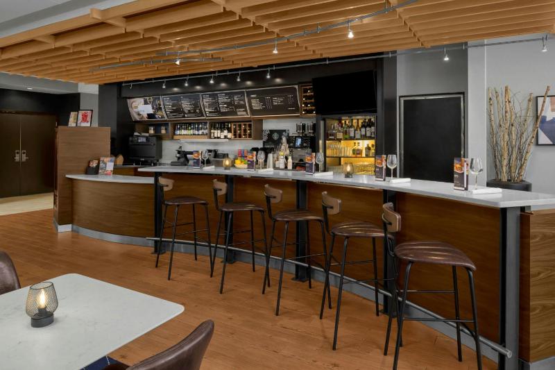 Courtyard by Marriott Pittsburgh Airport Settlers Ridge - image 32