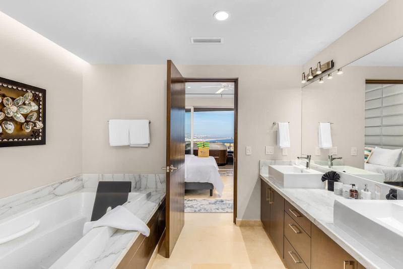 Cascadas Luxury Condo in Pedregal with Jacuzzi - image 14
