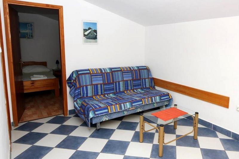 One-Bedroom Apartment with Terrace and Sea View image 1