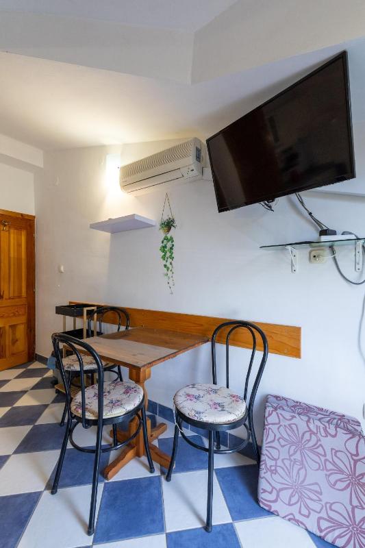 Studio with Terrace and Sea View image 4