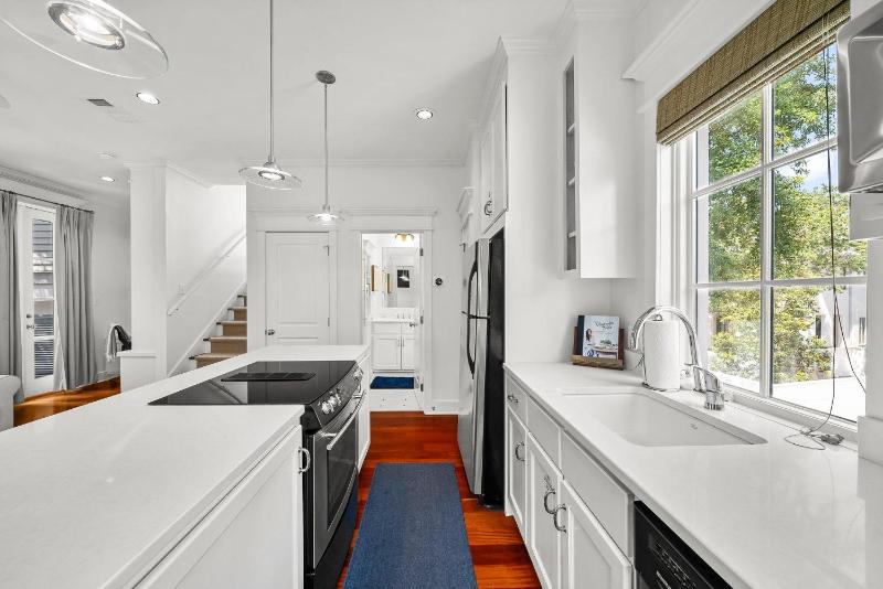 Piccadilly Carriage House - image 7