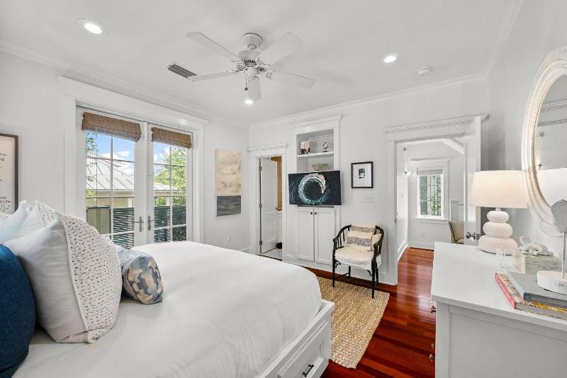 Piccadilly Cottage - image 3