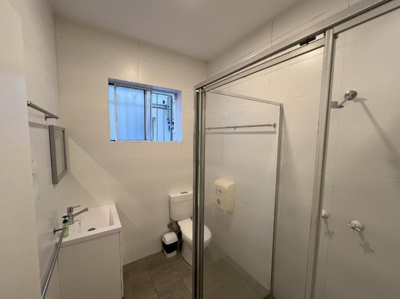 Bed in Mixed 4-Bed Dormitory Room with Private Bathroom image 3