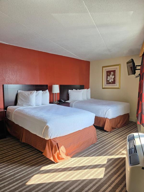 Two-Room Suite with Two Double Beds and Sofa Bed image 4