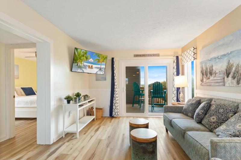 SO5A - Oceanside Bungalow - image 25
