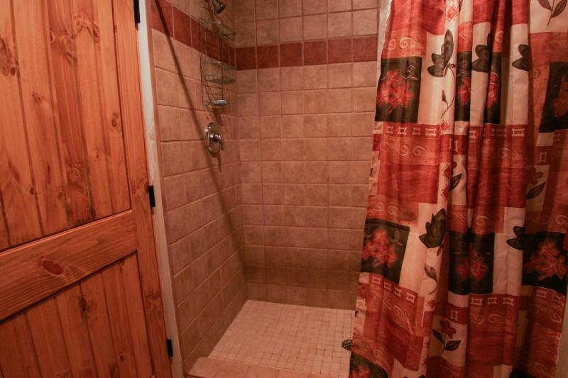 Luxury Kiva Townhome Suite - Two-Bed/1.5 Baths Townhouse image 4