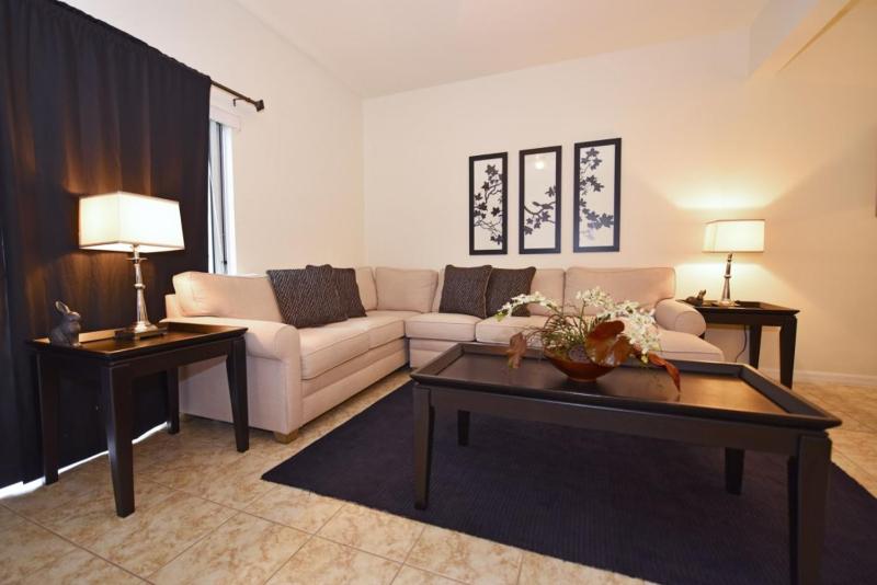 Three-Bedroom House image 4