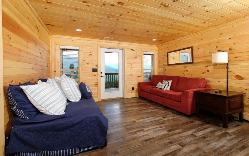 Breathtaking mountain views! June discounts available! - Birdhouse - - image 37