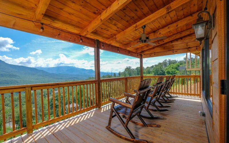 Breathtaking mountain views! June discounts available! - Birdhouse - - image 28