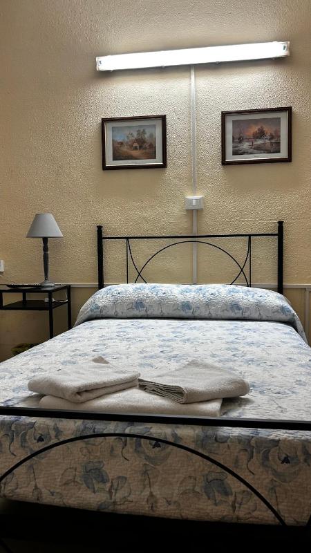 Single Room image 2