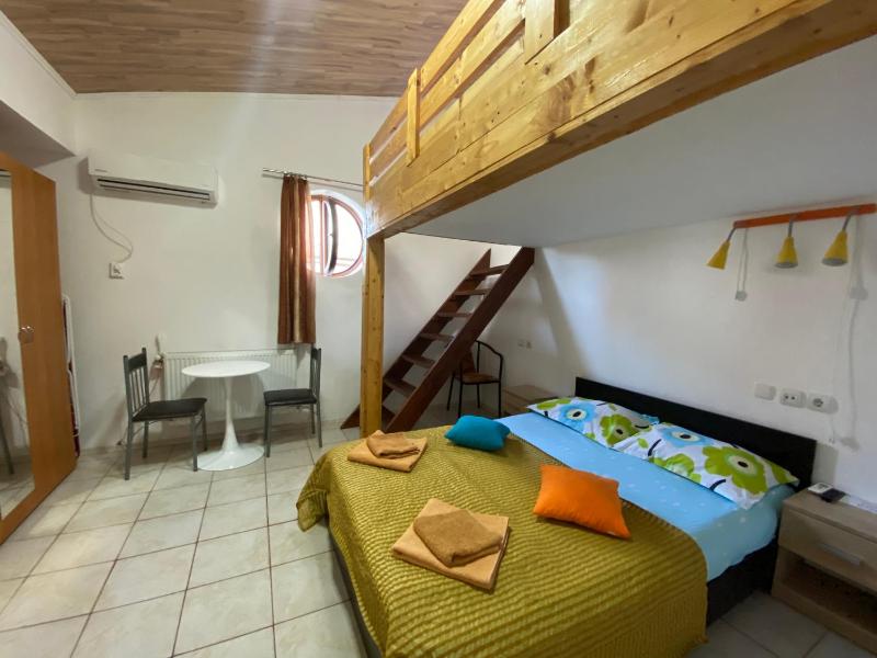 Garsoniere Victor Seaview Aer Conditionat- Bucatarie-Primim Carduri Vacanta-Pet Friendly la 3 minute de Plaja Reyna-Zoom Beach - image 10