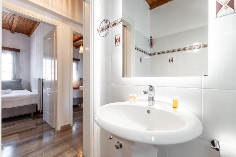 Three-Bedroom Villa image 3
