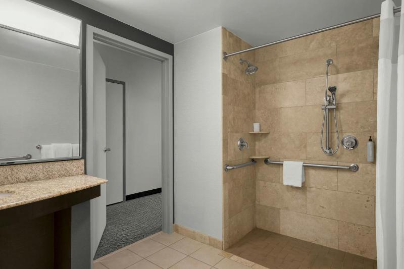 Courtyard by Marriott Pittsburgh Airport Settlers Ridge - image 6