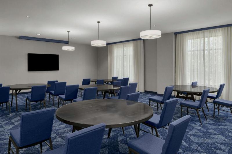 Courtyard by Marriott Pittsburgh Airport Settlers Ridge - image 9