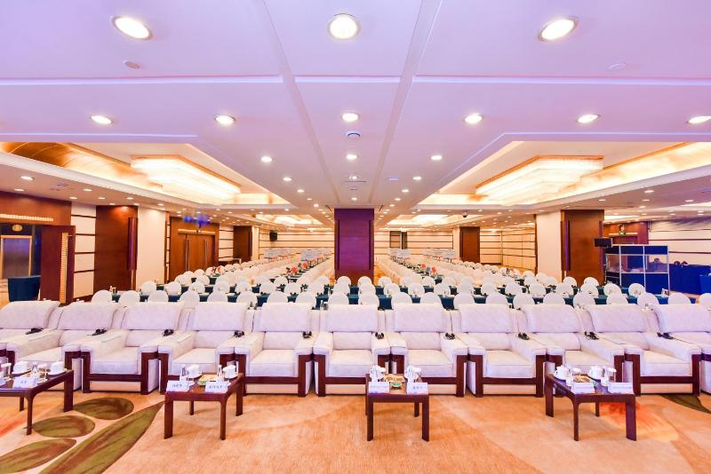 Grand Sun City Hotel-Located city center Metro Access - image 32