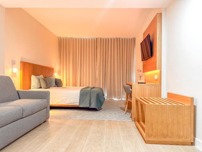Junior Suite with Sea View (3 People) image 2