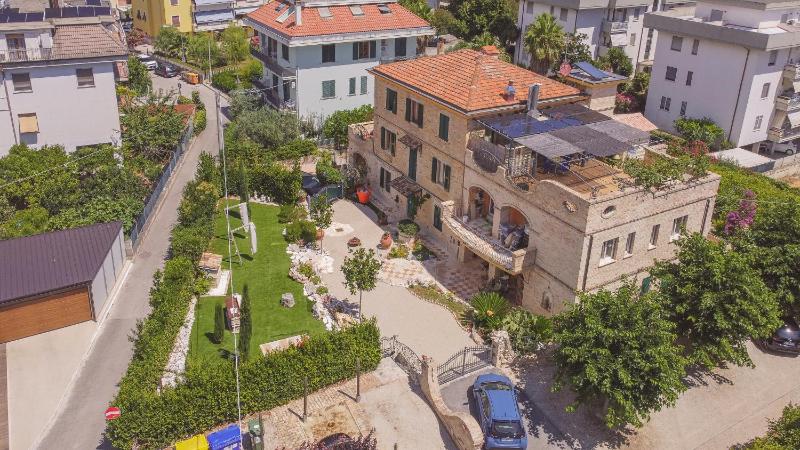 Villa Antolina - Il Cielo In Una Stanza by Host Hero - image 33
