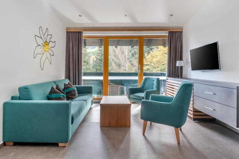 One-Bedroom Apartment image 1