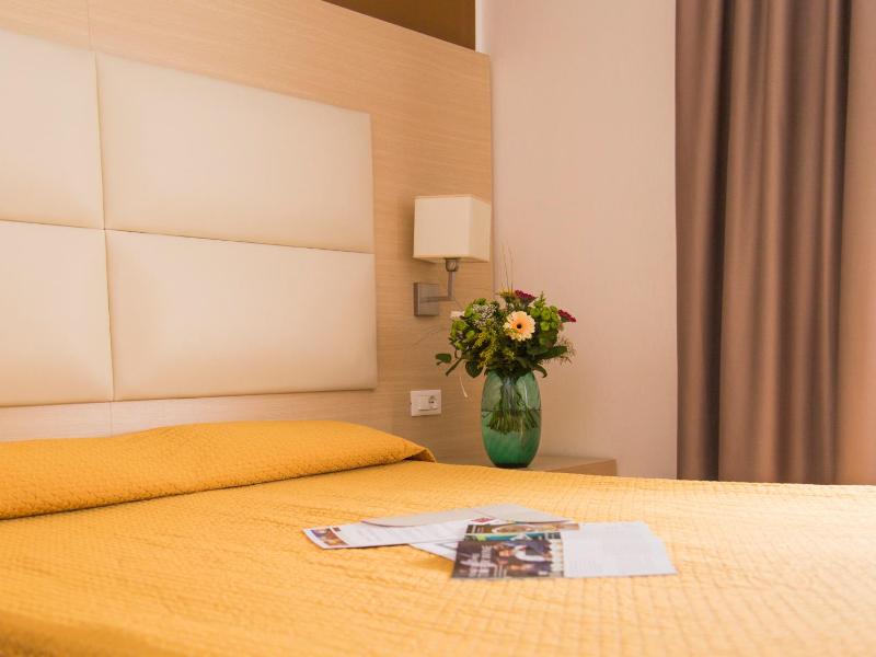 Standard Double Room image 1