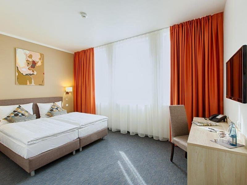 Single Room image 1
