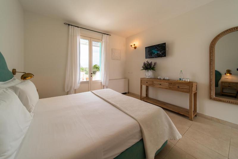 Superior Double Room image 1