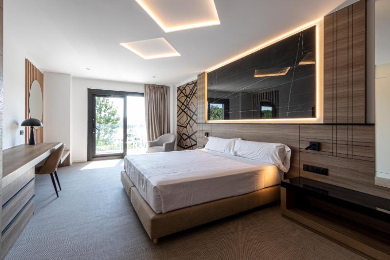 Junior Suite image 1