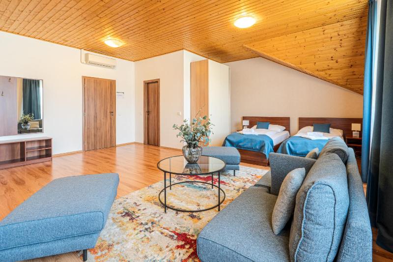 Comfort Quadruple Room image 3