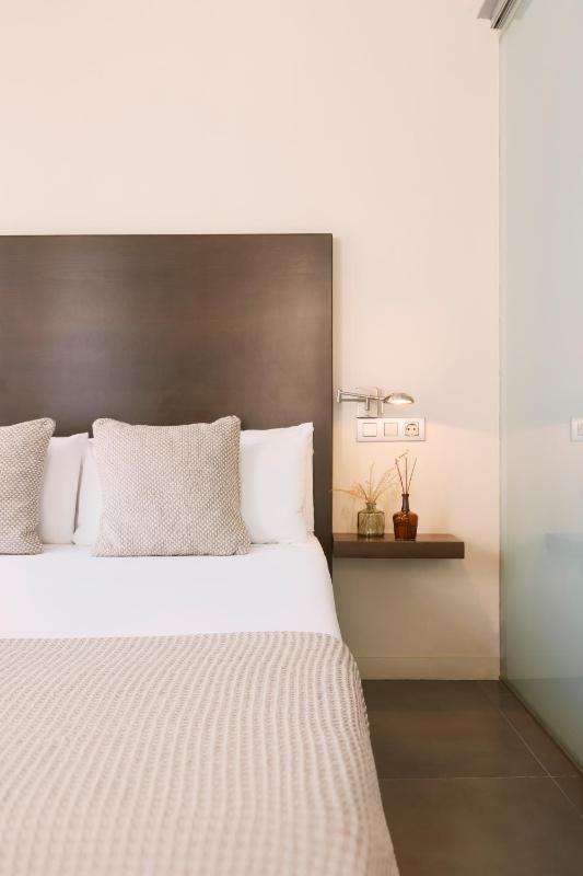 Double Room image 4