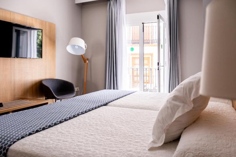 Superior Double Room image 1