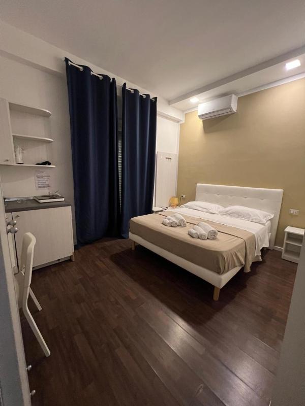 Superior Double Room image 3