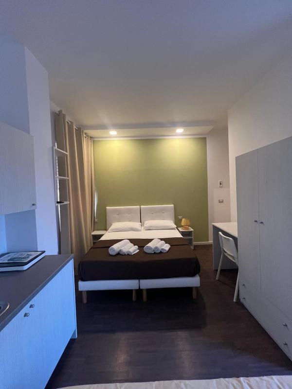 Double Room with Private Bathroom image 1