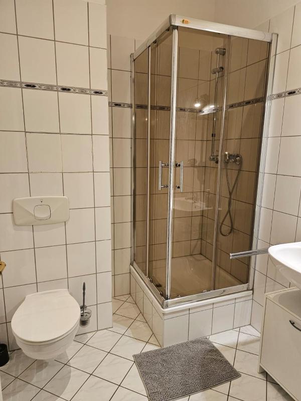 Leipzig Innenstadt-Süden - Wohnungen & Studios teilweise mit Aufzug - image 32