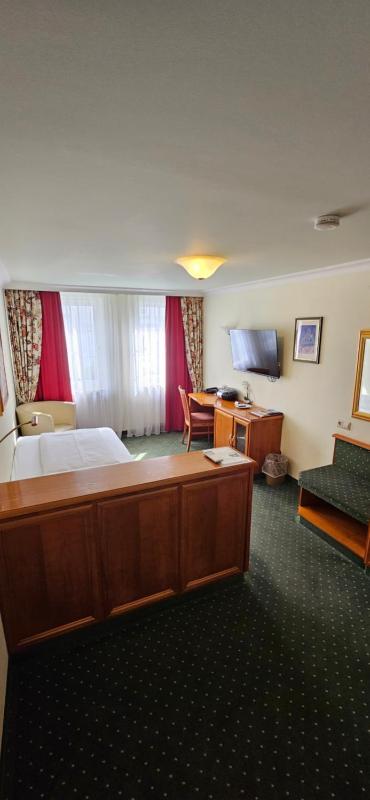 Comfort Single Room image 3