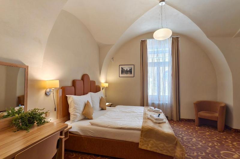 Standard Double Room image 3