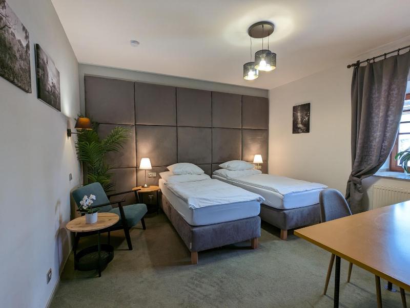 Deluxe Double or Twin Room image 3