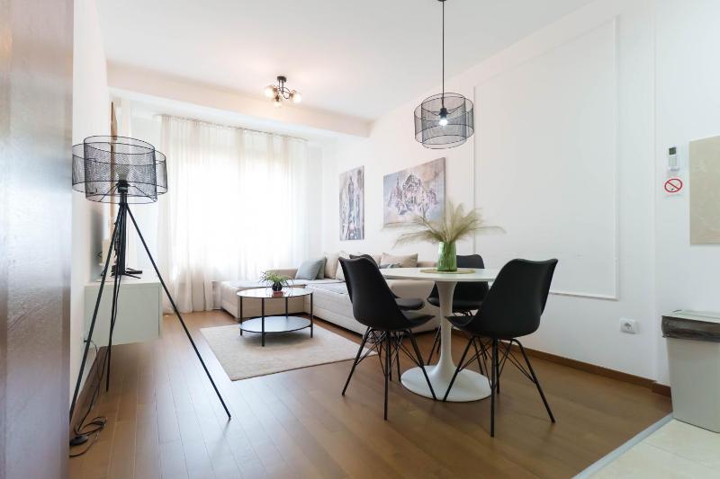 Deluxe Apartment image 1