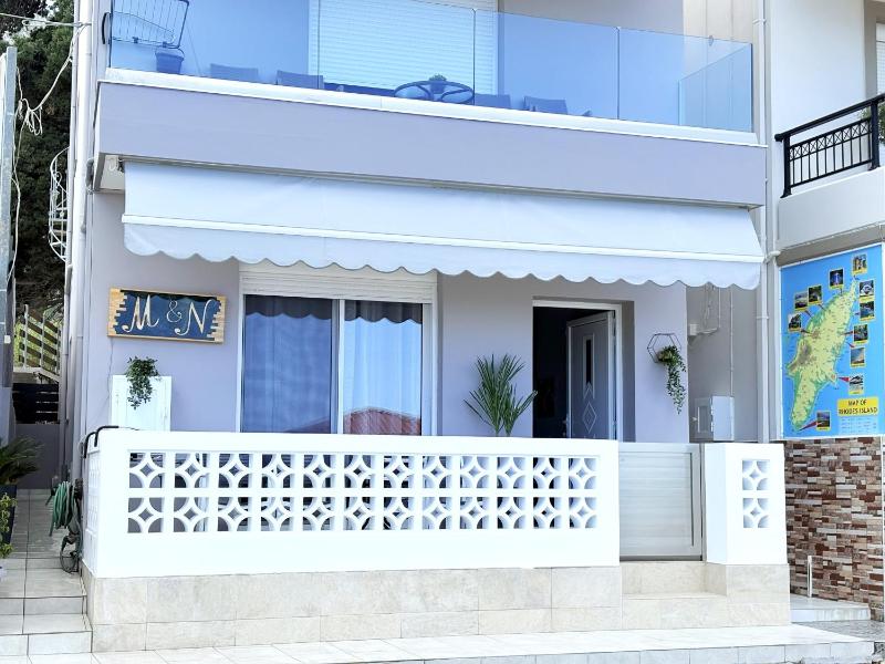 Apartment with Sea View image 2