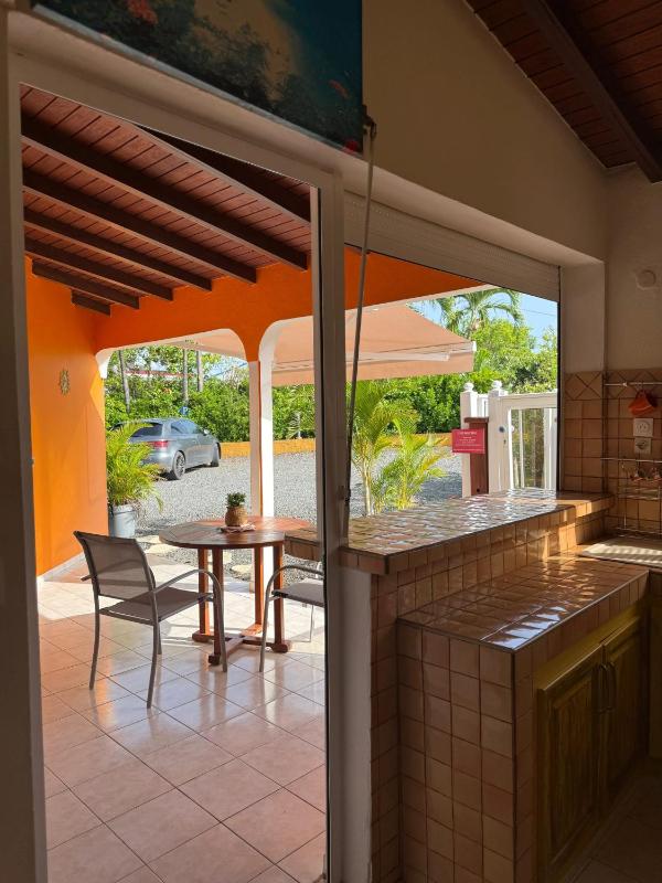 Maison cosy à Saint-François avec piscine - image 12