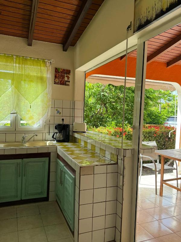 Maison avec terrasse à Saint-François - 50 m² avec spa - image 11