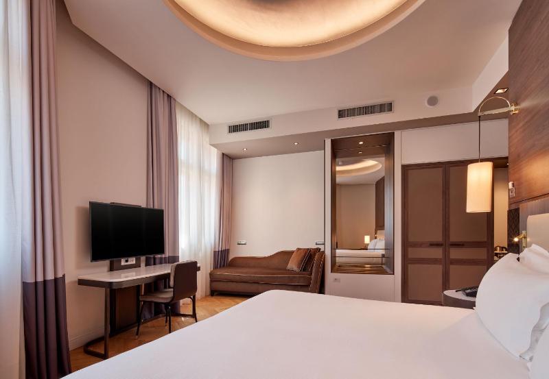 Junior Suite image 4