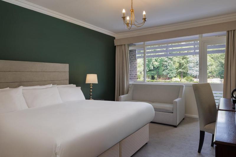 Double Room with Balcony image 3