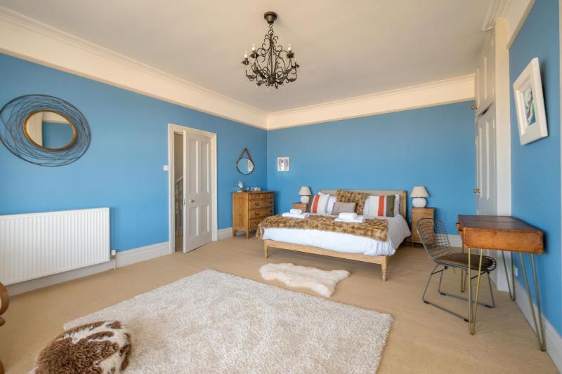 Stoney Beach - Aldeburgh Coastal Cottages - image 27