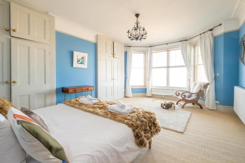 Stoney Beach - Aldeburgh Coastal Cottages - image 16