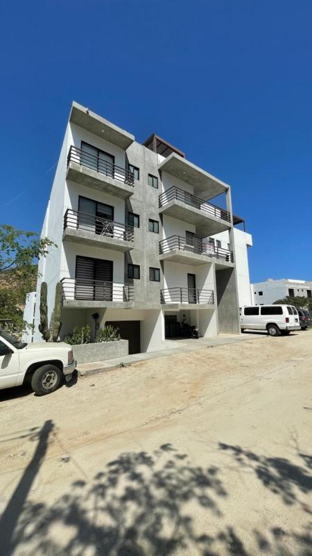 Beautiful and elegant Apt Near Downtown - image 16