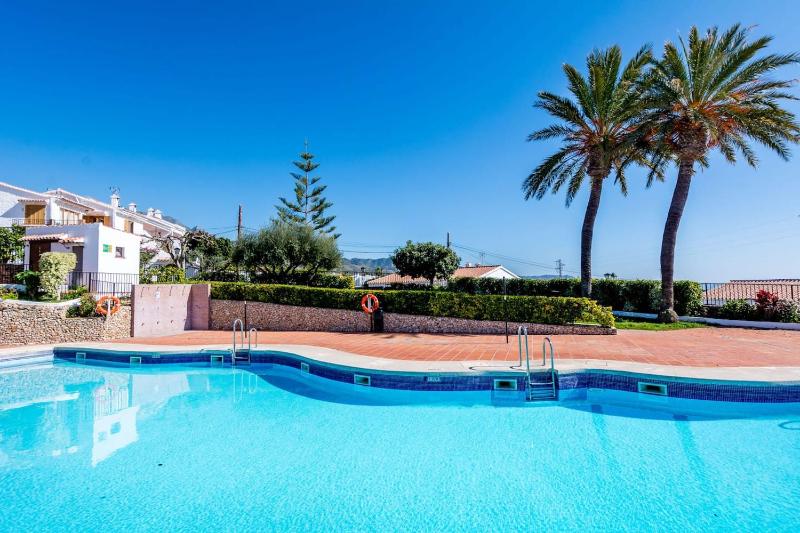 Villa Las violetas with 2 communal pools - image 13