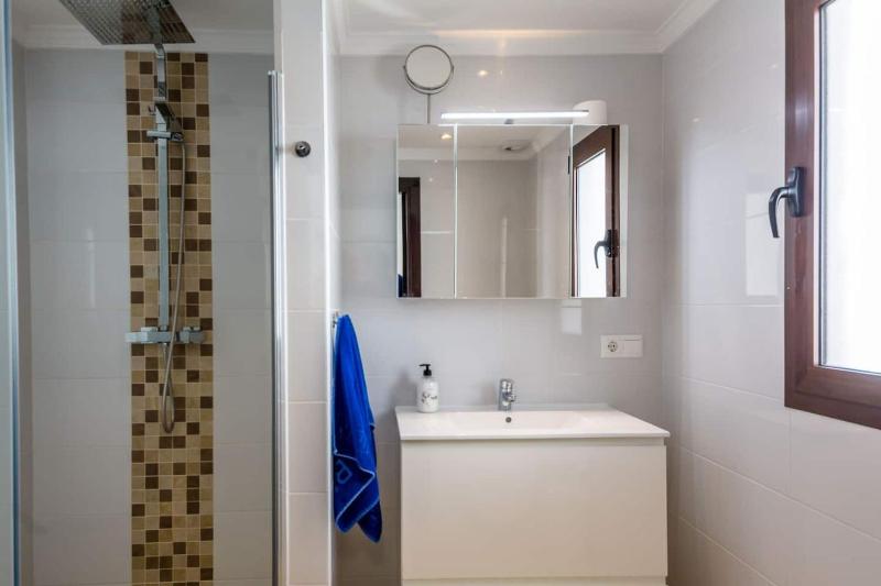 Villa Las violetas with 2 communal pools - image 6