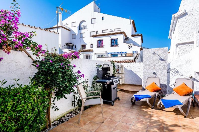 Villa Las violetas with 2 communal pools - image 12
