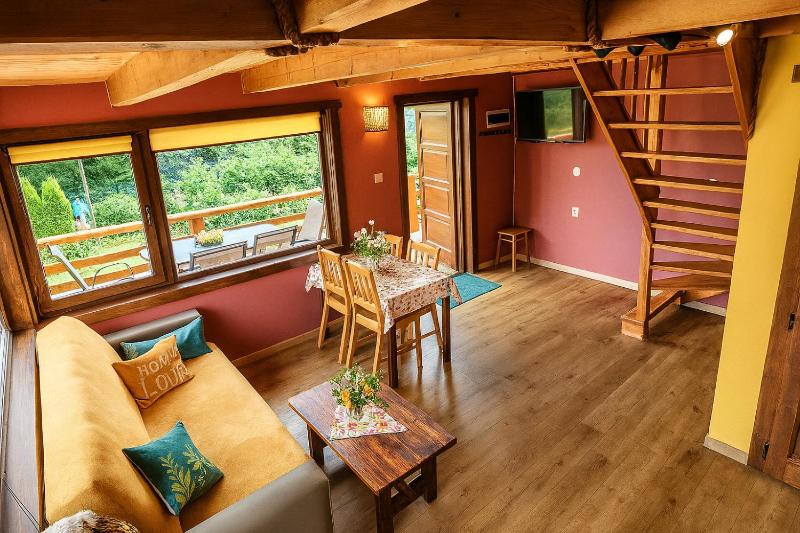 Two-Bedroom House image 4