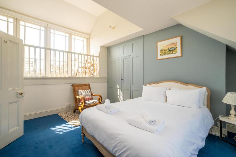 Stoney Beach - Aldeburgh Coastal Cottages - image 6